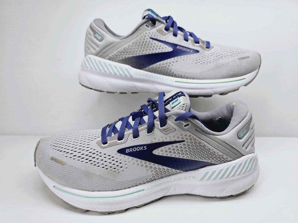 Brooks Women 11 Comfy footwear //